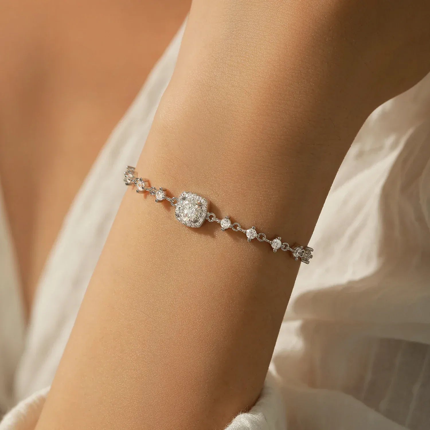 Moissanite Midnight Bracelet - Cleora