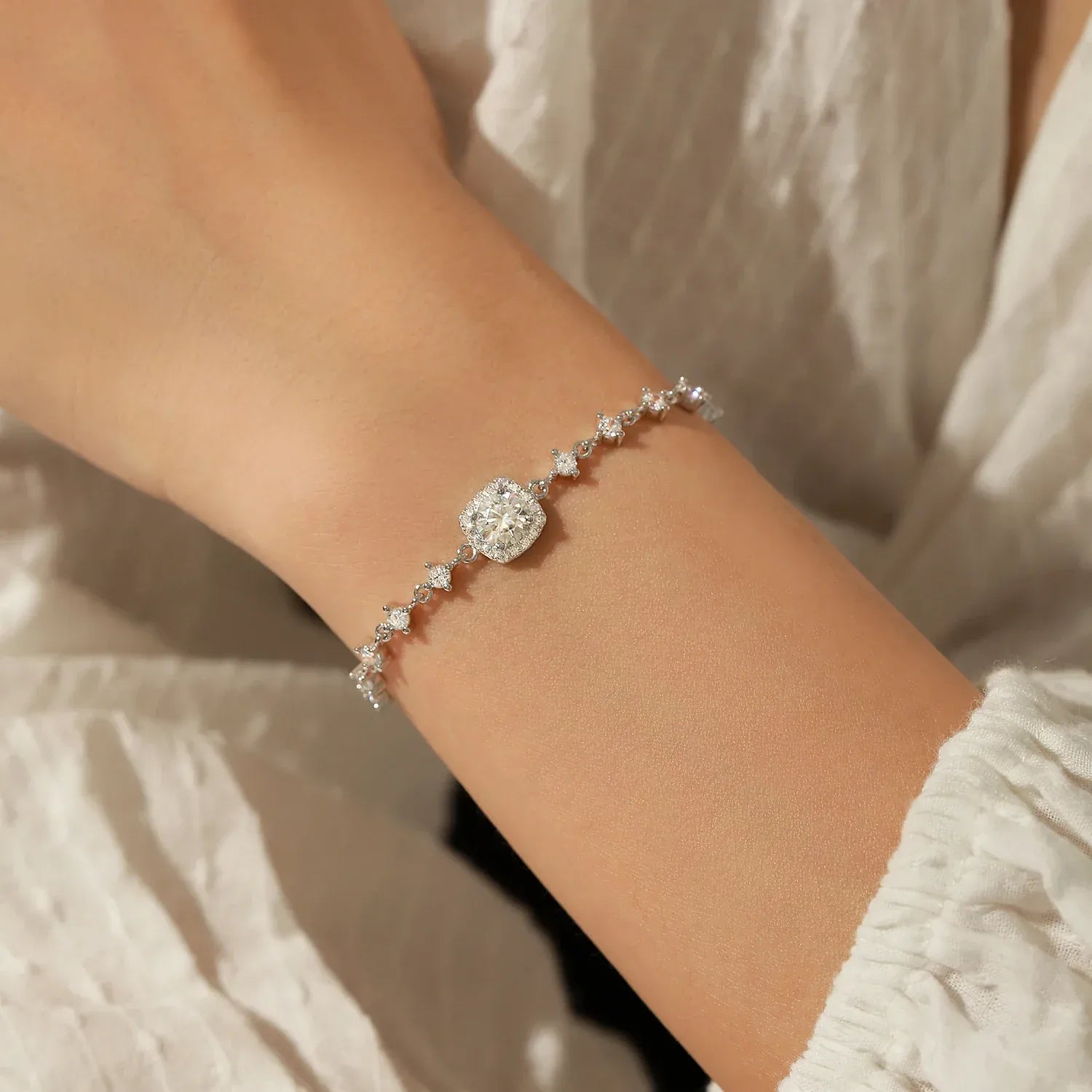 Moissanite Midnight Bracelet - Cleora