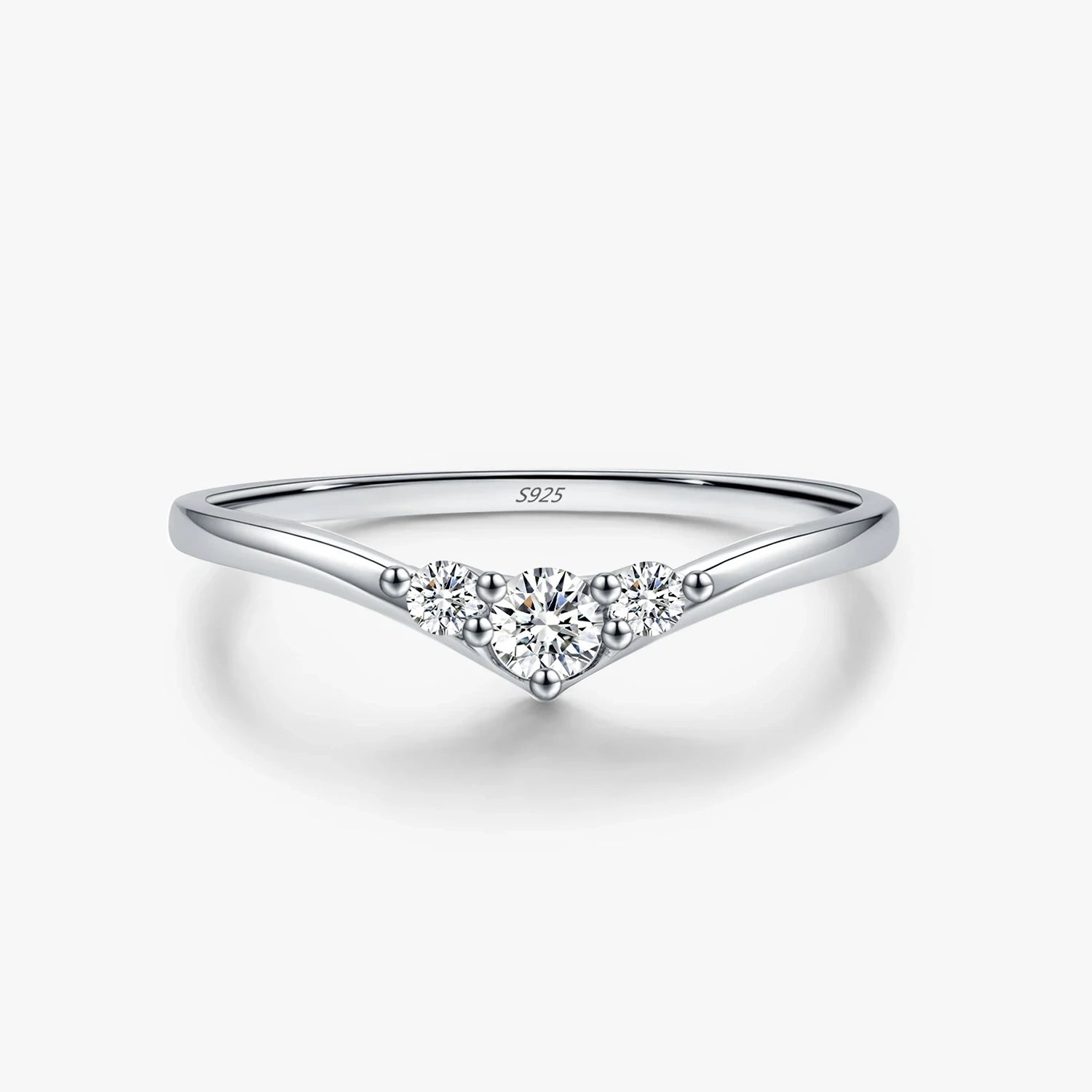 Dainty Chevron Moissanite Band - Cleora